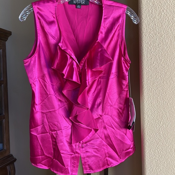 Kasper Ruffle Front Top - Picture 3 of 7